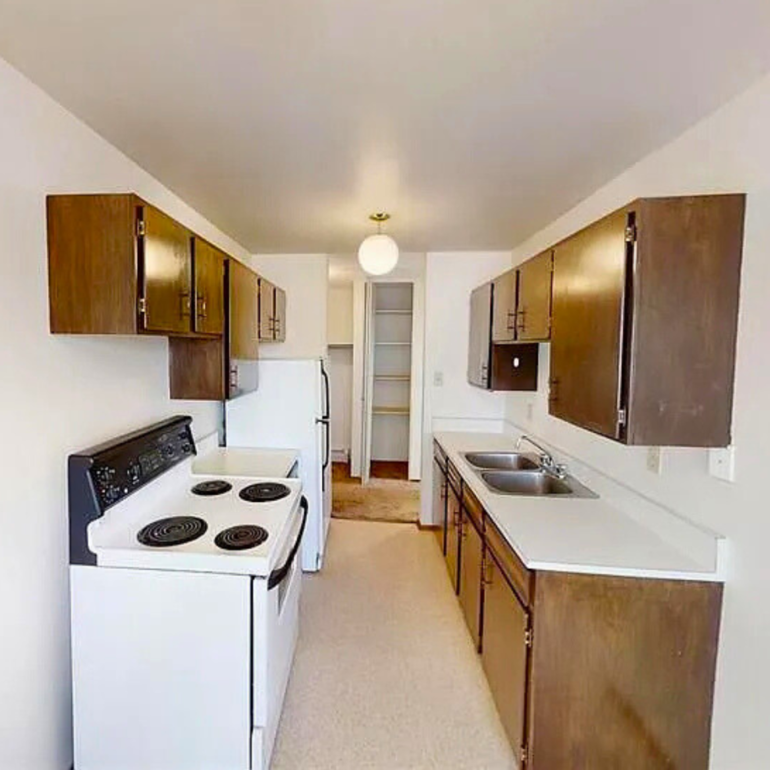 Lakeside Chateau 2-bed