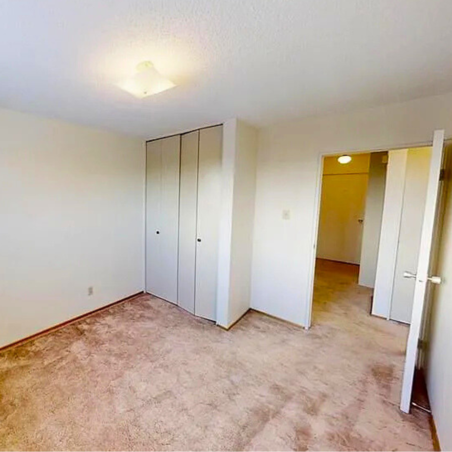 Lakeside Chateau 2-bed