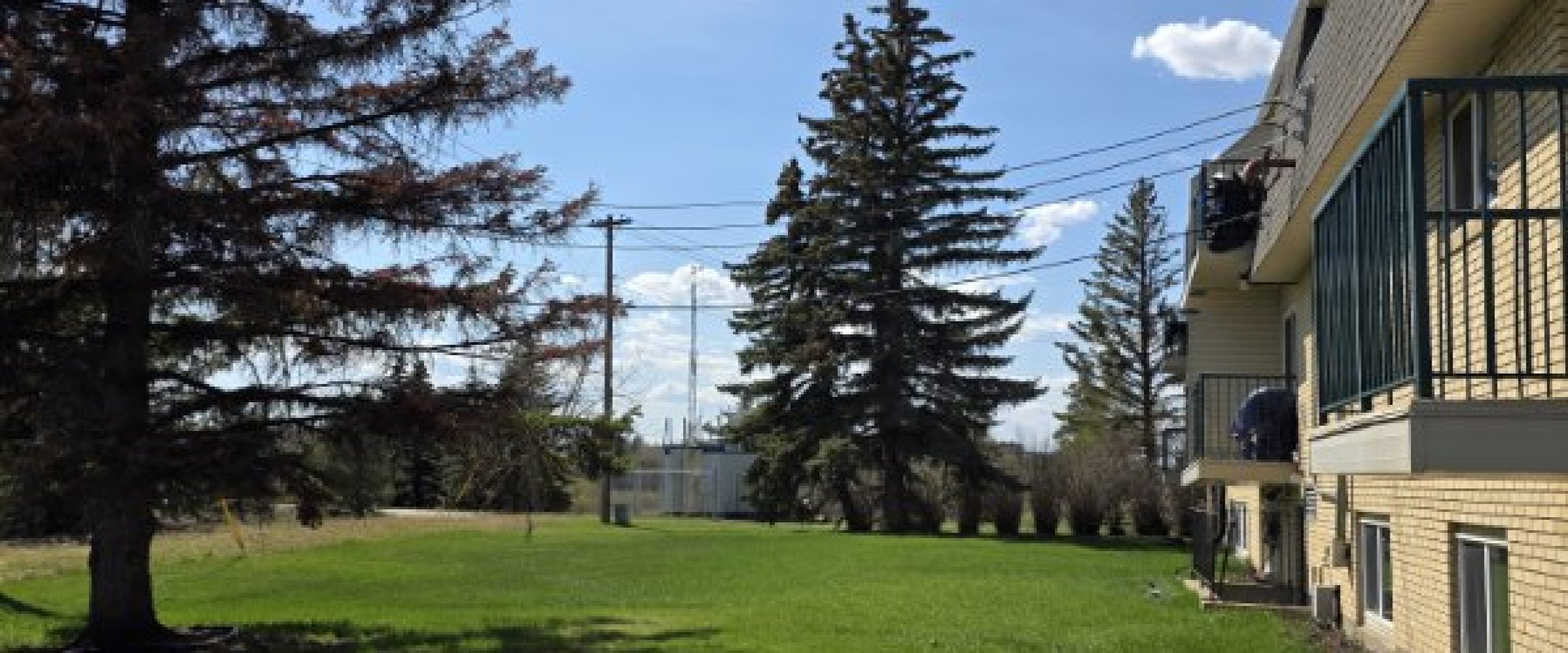 Lakeside Chateau Apartments in Grande Prairie, AB owned by Equity Rentals Ltd.