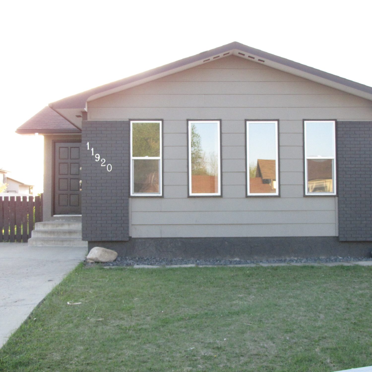 H-21 Front Yard 1 (1)